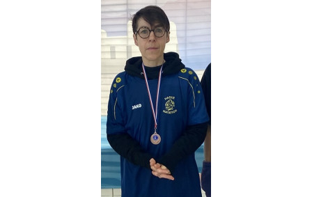 Céline 1ère C6 sur 400 et 200 Nage Libre